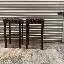 2 Bar Stools 
