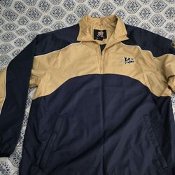 New Men's quarter zip jacket, size large