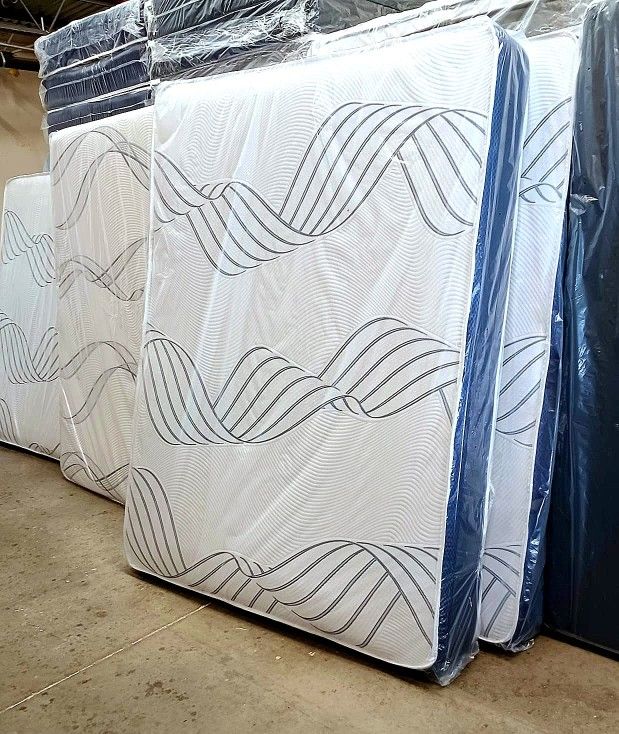 NEW QUEEN MATTRESS AND BOX SPRING -- Also Available In All Sizes.