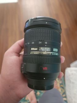 Nikon 18-200mm
