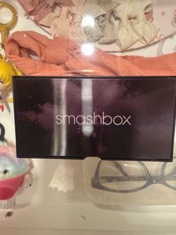 Smashbox Cover Shot Eye Palette featuring neutral matte shades