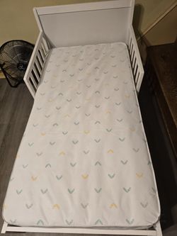 Toddler bed