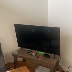50 Inch Hisense TV And TV Wall Mount 