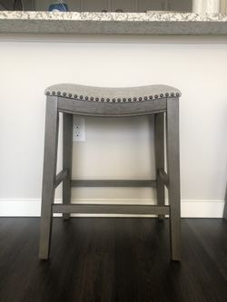 24" Saddle Stool