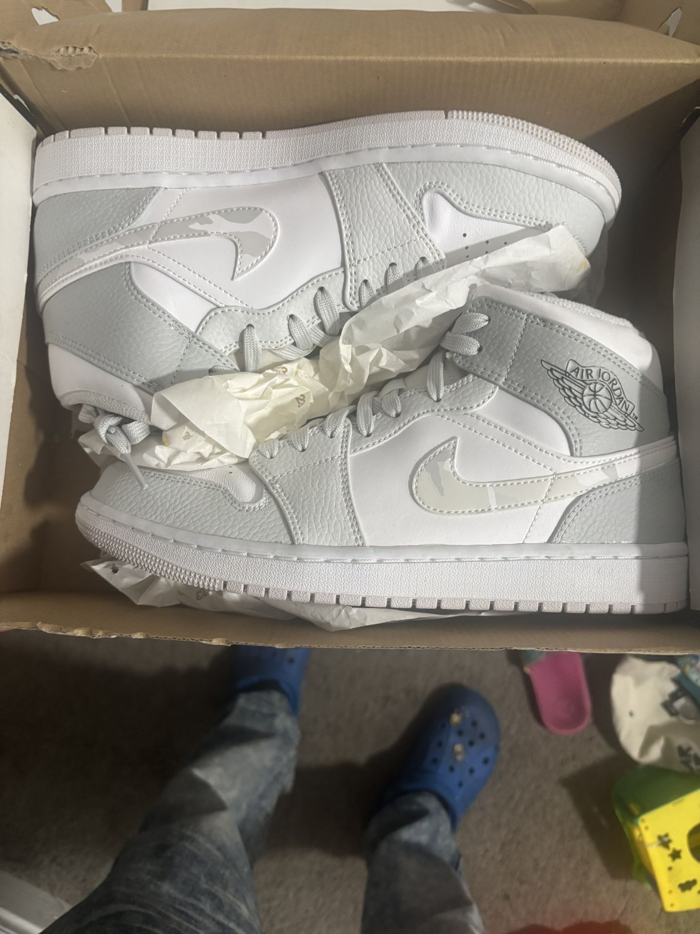 Desk Stock Jordan Ones Size 9.5