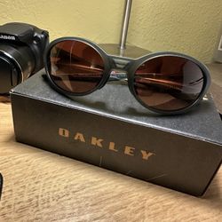 Oakley Eyejacket Redux