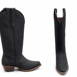 Women’s Western Boots Black – Textured Design – Sizes 5–7.5