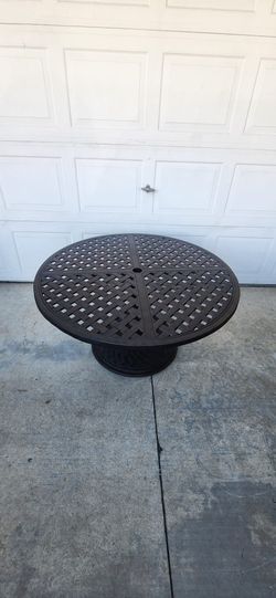 Hanamint Patio Table