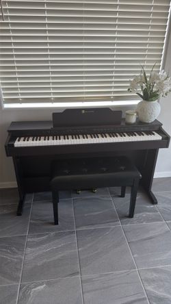 Williams III piano