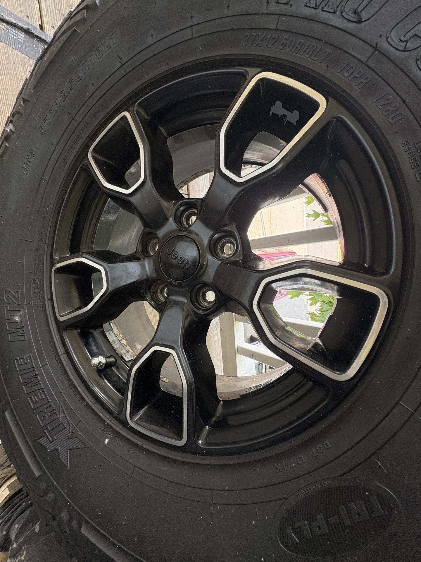 (  5  ) JEEP WRANGLER 2018-2019 Factory OEM Wheel with a set of spacers