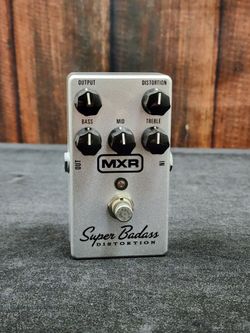 MXR Superbadass Distortion