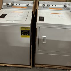 New Speed Queen Washer & Dryer Set’s In White Commercial Top Load