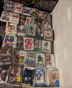 Assorted football cards