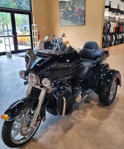 2022 Harley Davidson Tri Glide Ultra Motor Trike For Sale!⁹