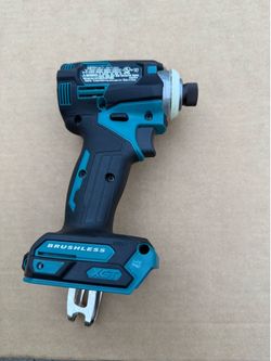 Makita 40v impact drill new