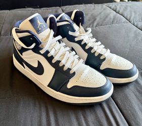 Air Jordan 1 Mid ‘Obsidian’ - size 9M