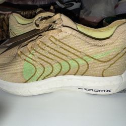 NEW Mens Nike Sneakers