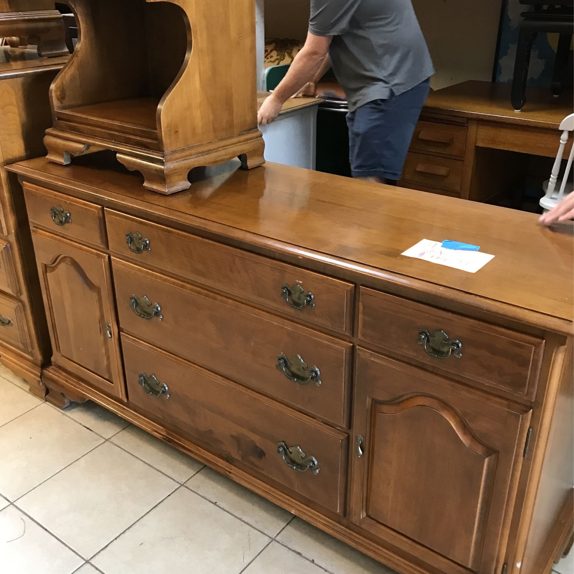 4 Pc Dresser Set