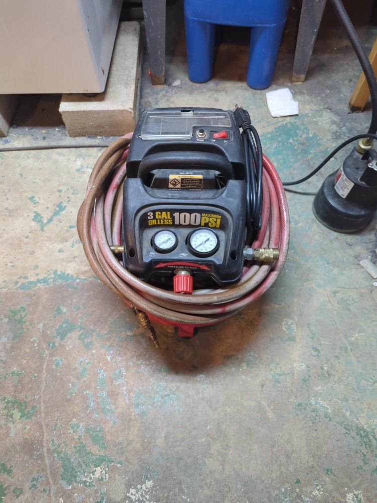 Central Pneumatic 3 Gallon Pancake Air Compressor