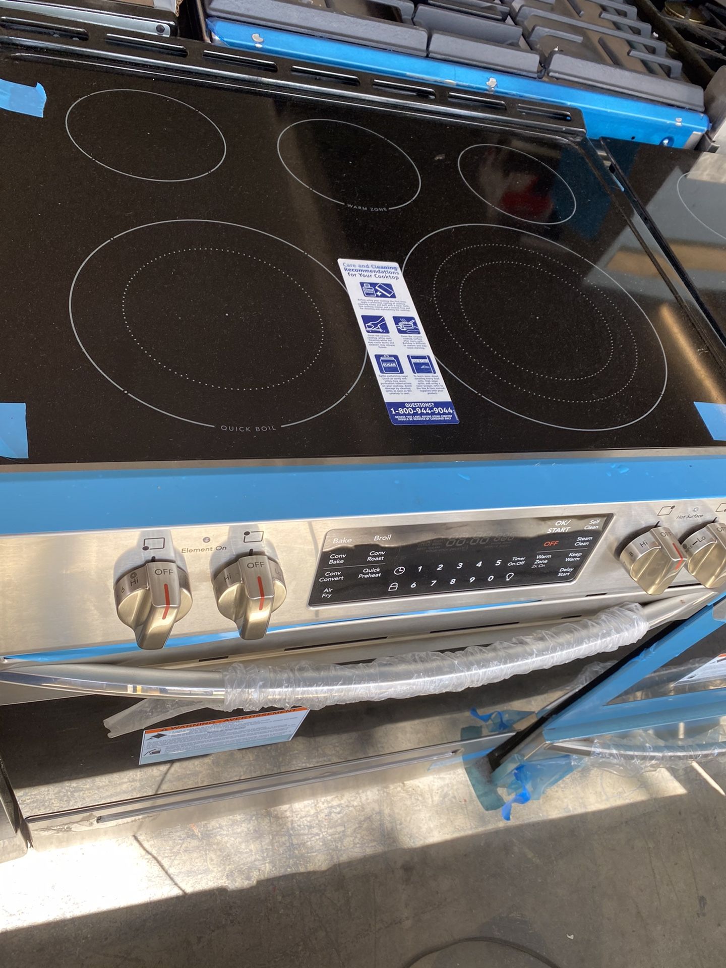 Frigidaire Electric 22ov Slide In Stove New Open Box
