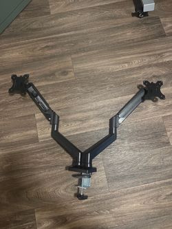 Dual monitor mount