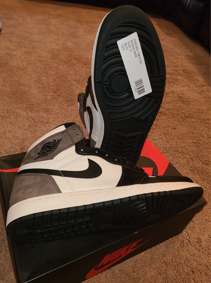Nike Jordan 1 Mocha New Size 11