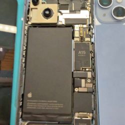 Battery Replacement For All iPhones 