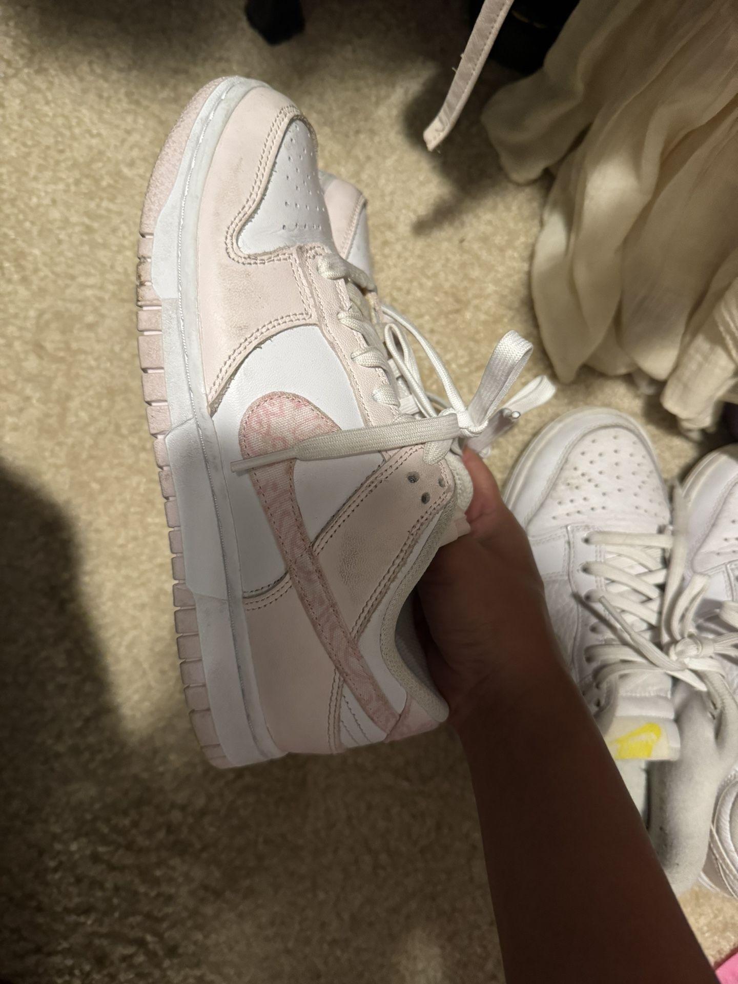Size 6 Women’s Nike Dunks