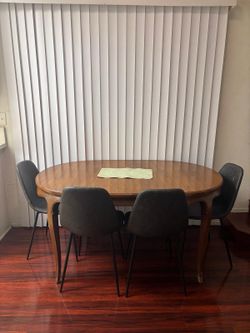 4 Seater Dining Table
