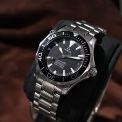 Omega SMP300 “Peter Blake” Mid-size 36mm ref. 2252.50 automatic