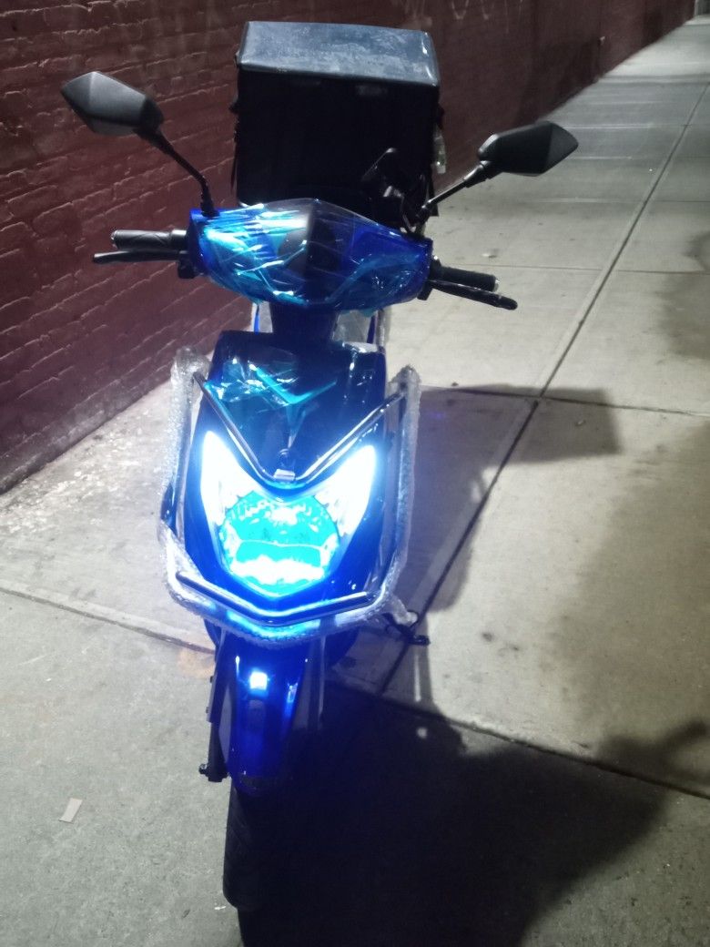 Electric Scooter E-Bike Brand New Fly Wing 7 Comes With Lithium Battery