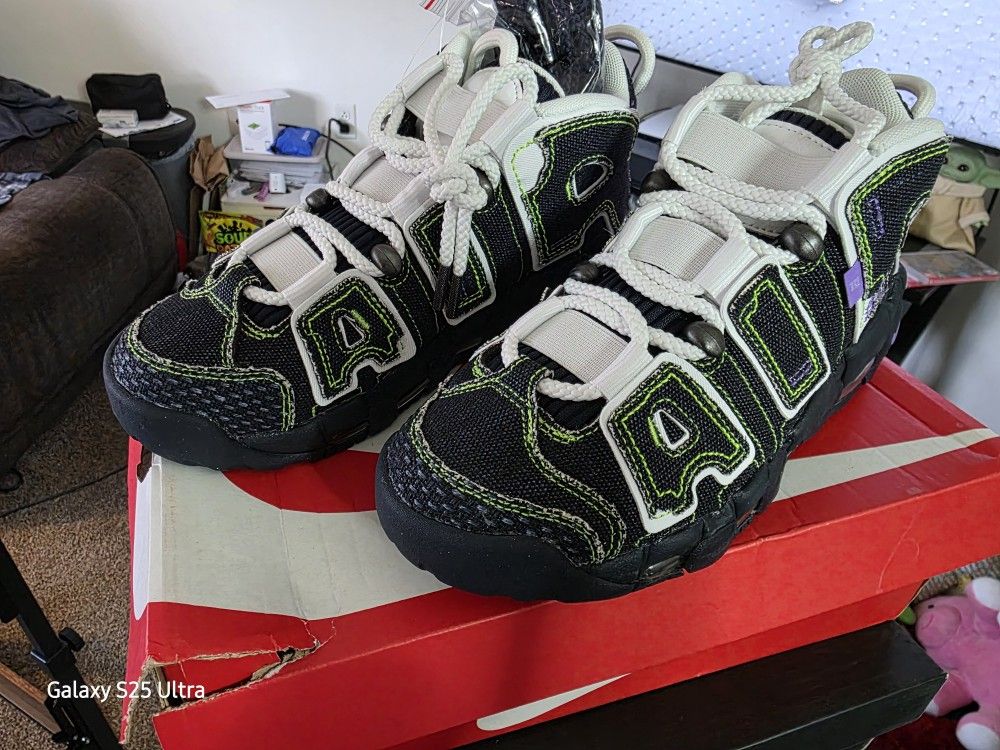 Nike Air More Uptempo-Size 6.5W