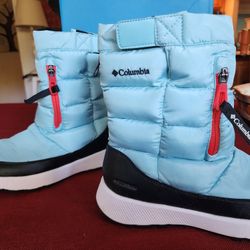 Columbia  Women's  boots