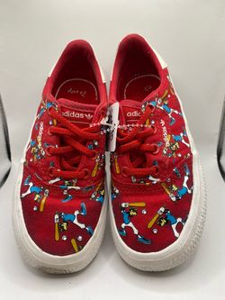 Size: 9K This is the Adidas x Disney 3MC Sport Goofy sneaker,