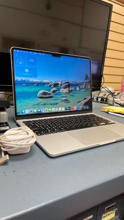 MacBook Air M4 2025