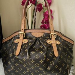 Louis Vuitton Tivoli Shoulder Bag
