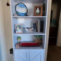 Small Space Bookshelf 