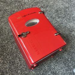 Frigidaire Mini Fridge 