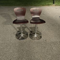 H2 Bar Stool * 2