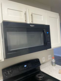 Black whirlpool above stove microwave 40$ obo