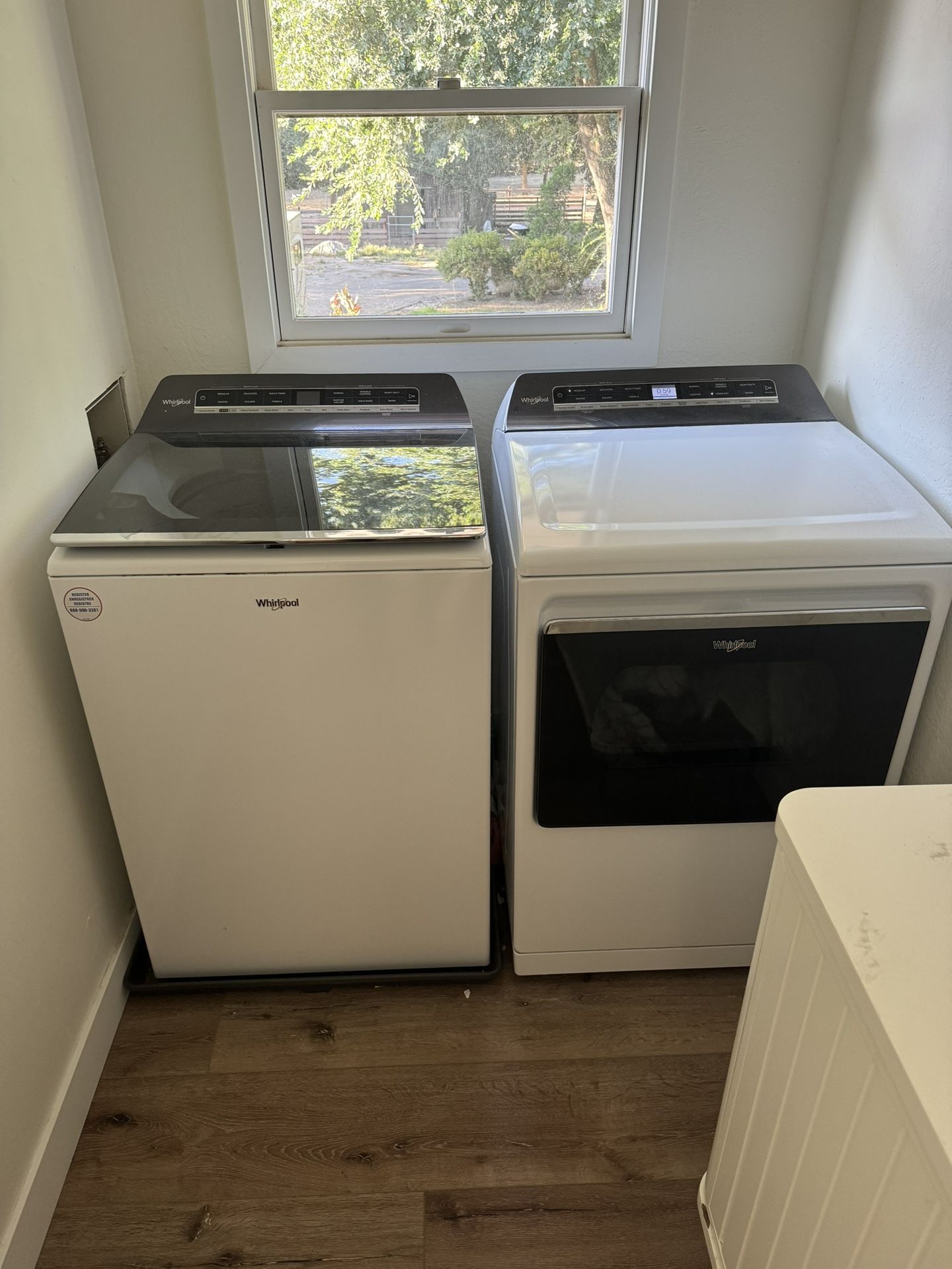 Whirlpool Electric Washer And Dryer