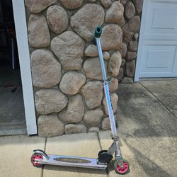 Razor kick scooter