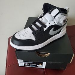 Kids Jordan 1s. 12c