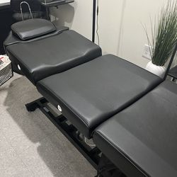 Fully Electric Bed with Curvy Topper and Adjustable Half Moon Lamp