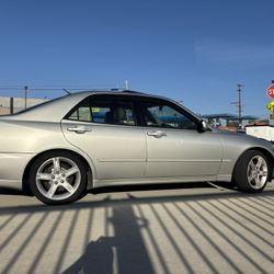 2001 Lexus IS 300