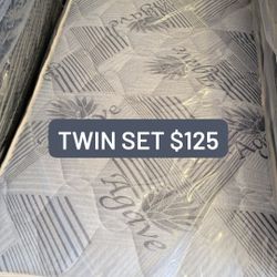 Twin Set 