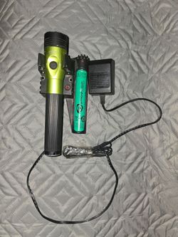 Streamlight 75479 Lime Stinger LED HL Flashlight 800 Lumen with 2 Battery & piggyback charger