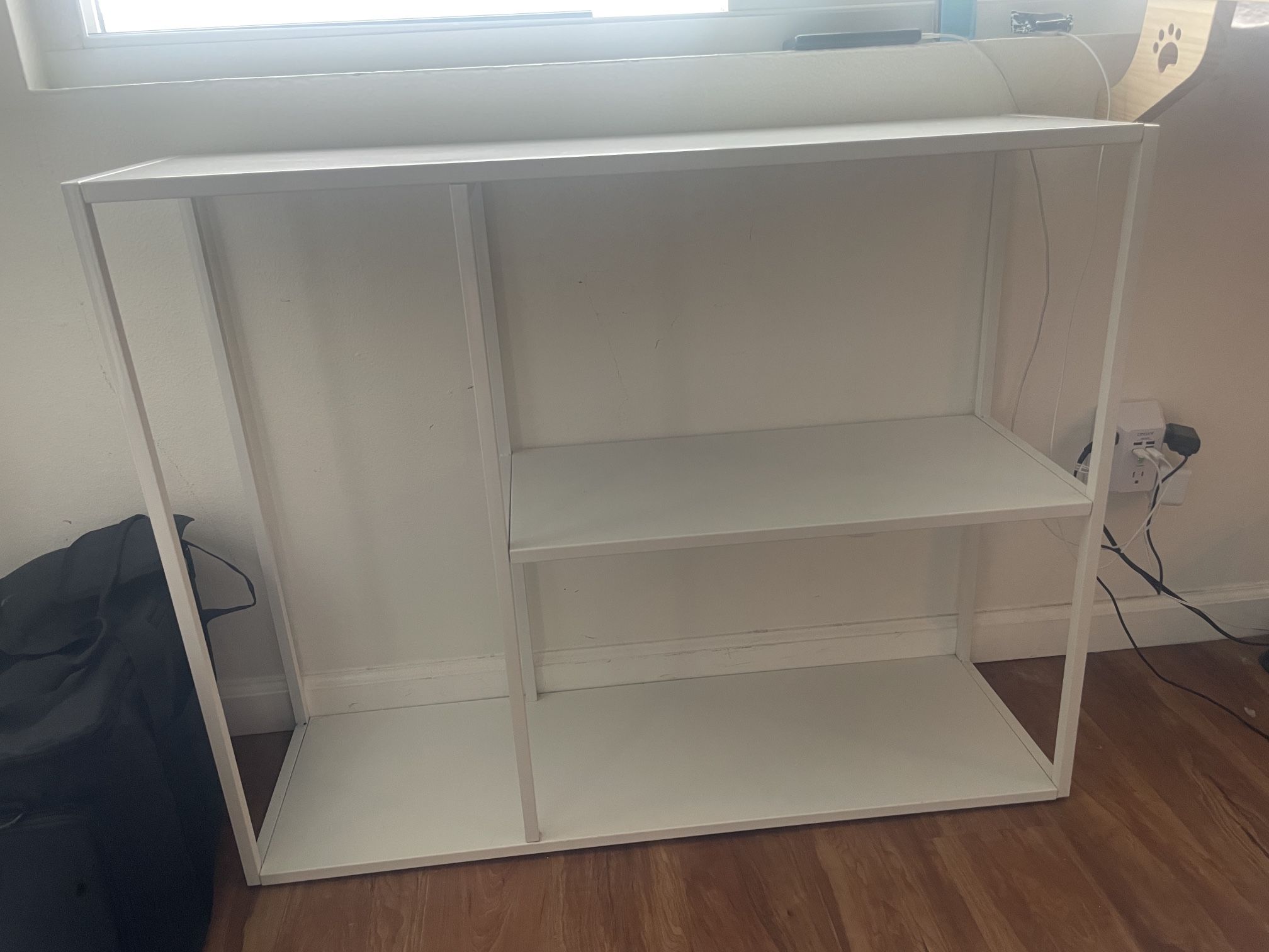Console Table / Stand