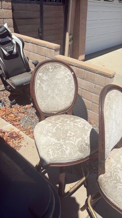 2 dining chairs
