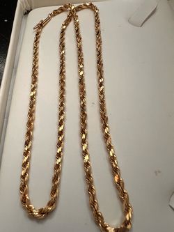 Beautiful 14k solid yellow gold twisted rope chain